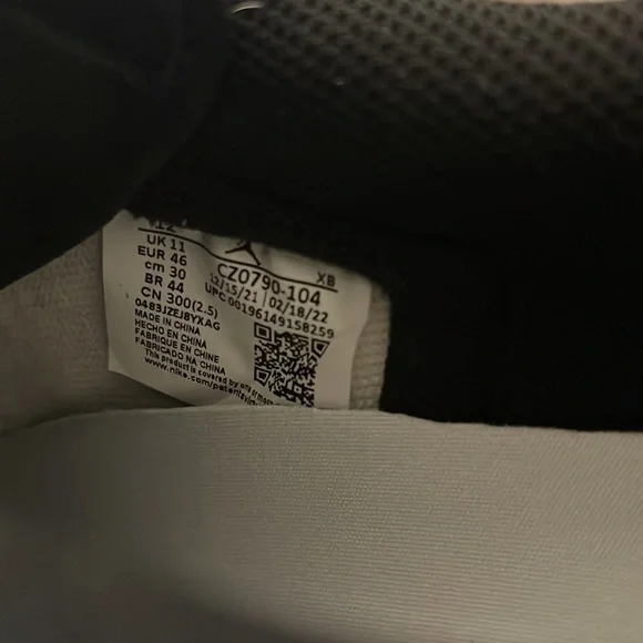 Nike x AirJordan 1 Retro Low OG SZ 11.5 CZ0775-104 VNDS - Picture 11 of 12